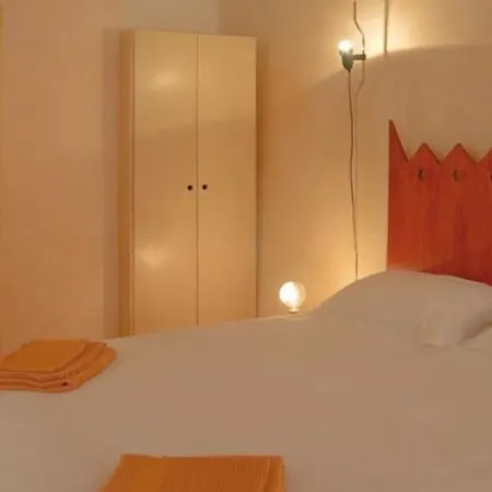 La Tata Alojamento de Acomodação e Pequeno-almoço Lerici