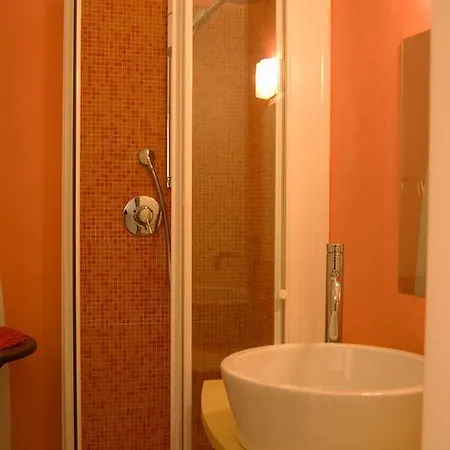 La Tata 住宿加早餐酒店